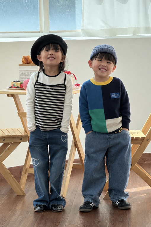https://img.benettonmall.com/PARTS/KO/26F/QADP02641BL_MB_E1.jpg?cb=1788777065