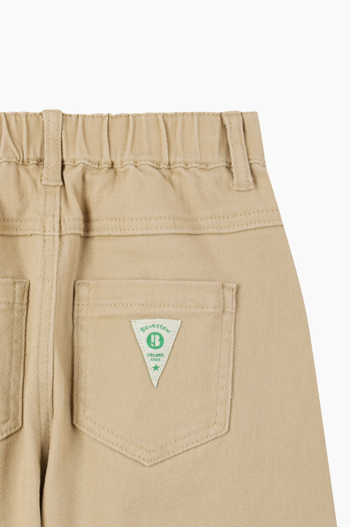https://img.benettonmall.com/PARTS/KO/26F/QADP04641BG_MB_D3.jpg?cb=1788777065