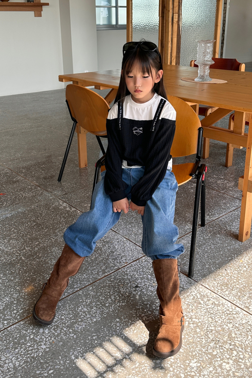 https://img.benettonmall.com/PARTS/KO/26F/QADP05641BL_MB_E1.jpg?cb=1788777065