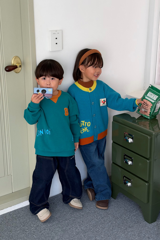 https://img.benettonmall.com/PARTS/KO/26F/QADP07661BL_MB_E2.jpg
