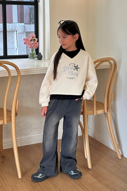 https://img.benettonmall.com/PARTS/KO/26F/QADP09661CG_MB_E5.jpg
