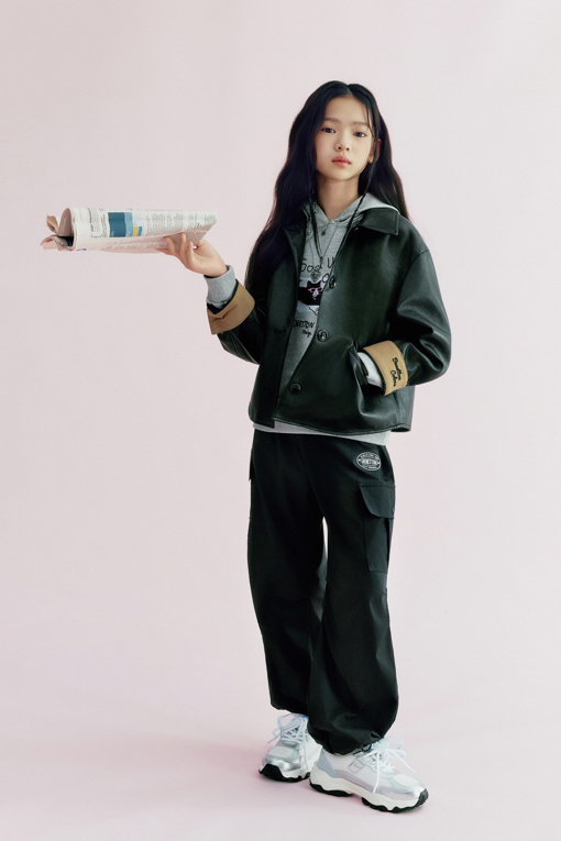 https://img.benettonmall.com/PARTS/KO/26F/QAJK03641BK_MB_L0.jpg?cb=1788777065