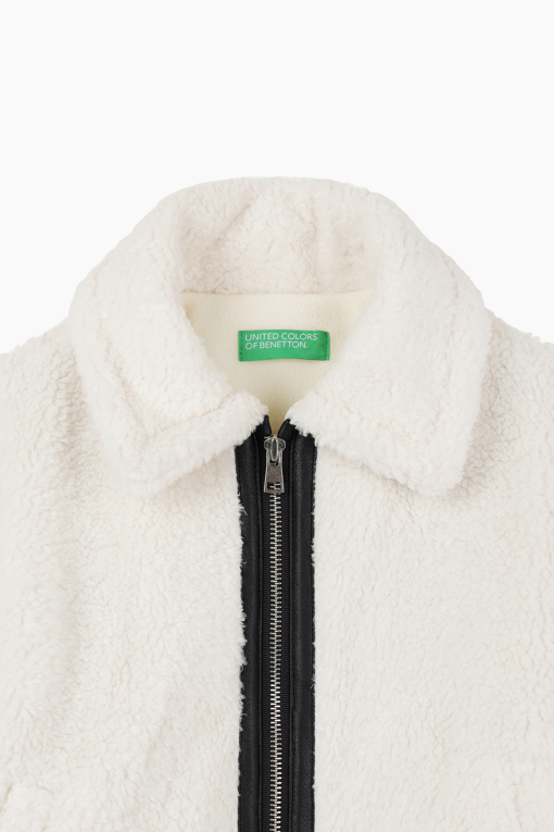 https://img.benettonmall.com/PARTS/KO/26F/QAJP01661IV_MB_D2.jpg