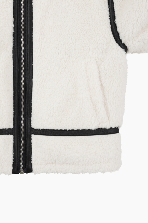 https://img.benettonmall.com/PARTS/KO/26F/QAJP01661IV_MB_D3.jpg