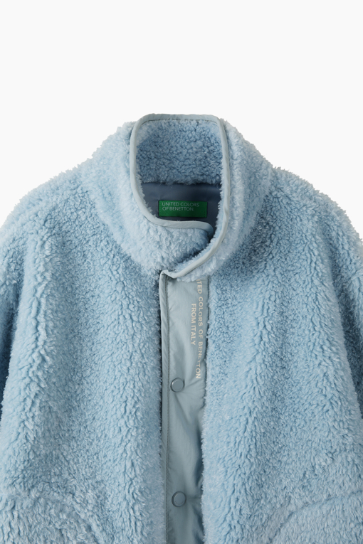 https://img.benettonmall.com/PARTS/KO/26F/QAJP03661BL_MB_D2.jpg