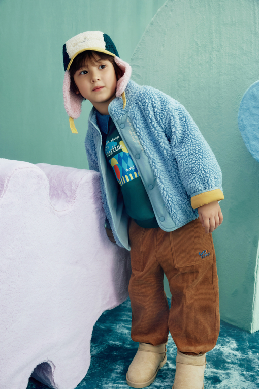 https://img.benettonmall.com/PARTS/KO/26F/QAJP03661BL_MB_L2.jpg