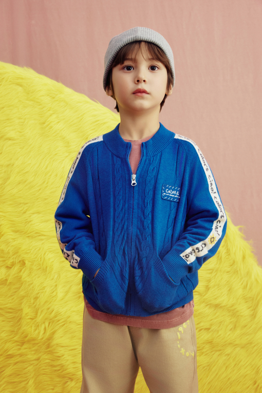 https://img.benettonmall.com/PARTS/KO/26F/QAKC03641BL_MB_L1.jpg?cb=1788777065
