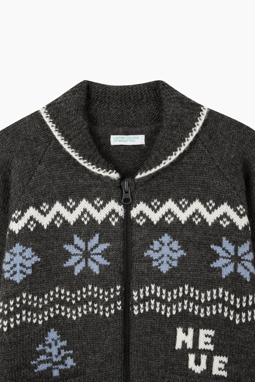 https://img.benettonmall.com/PARTS/KO/26F/QAKCG1661CG_MB_D2.jpg