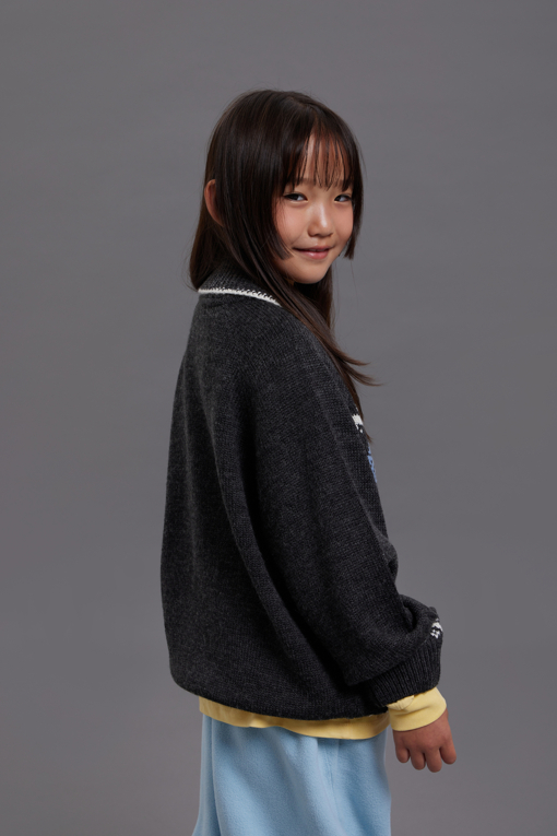 https://img.benettonmall.com/PARTS/KO/26F/QAKCG1661CG_MB_M8.jpg