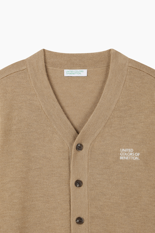 https://img.benettonmall.com/PARTS/KO/26F/QAKCG2661BG_MB_D2.jpg