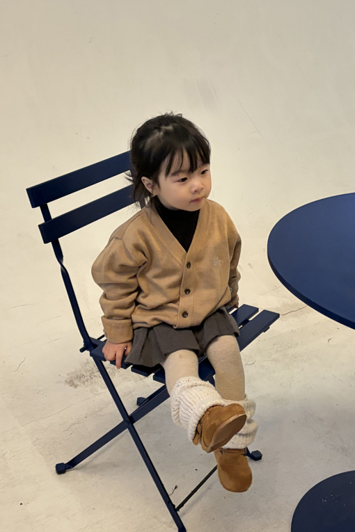 https://img.benettonmall.com/PARTS/KO/26F/QAKCG2661BG_MB_E4.jpg
