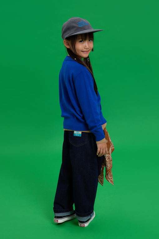 https://img.benettonmall.com/PARTS/KO/26F/QAKCG2661BL_MB_M2.jpg