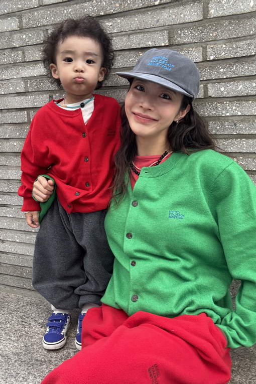 https://img.benettonmall.com/PARTS/KO/26F/QAKCG3661RD_MB_E1.jpg
