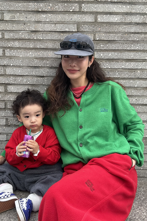 https://img.benettonmall.com/PARTS/KO/26F/QAKCG3661RD_MB_E2.jpg