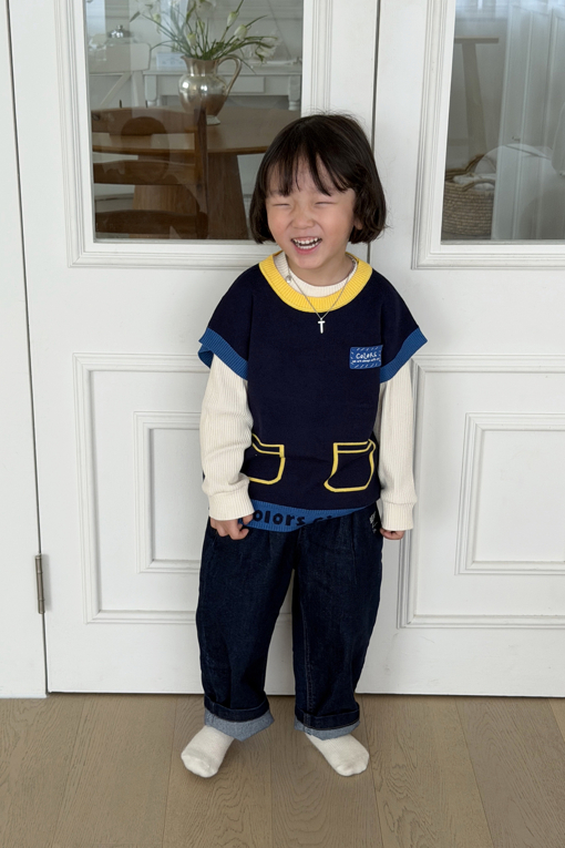 https://img.benettonmall.com/PARTS/KO/26F/QAKP02641NY_MB_E0.jpg?cb=1788777065