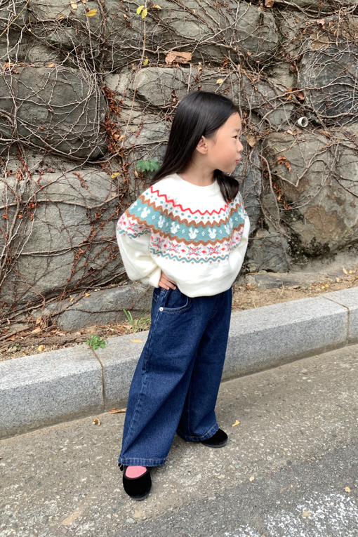 https://img.benettonmall.com/PARTS/KO/26F/QAKPG1661IV_MB_E2.jpg
