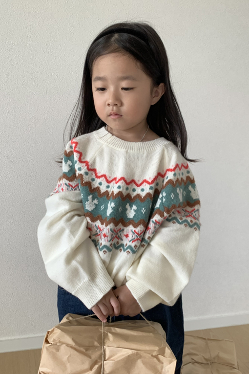 https://img.benettonmall.com/PARTS/KO/26F/QAKPG1661IV_MB_E4.jpg