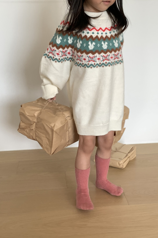 https://img.benettonmall.com/PARTS/KO/26F/QAKPG1661IV_MB_E7.jpg