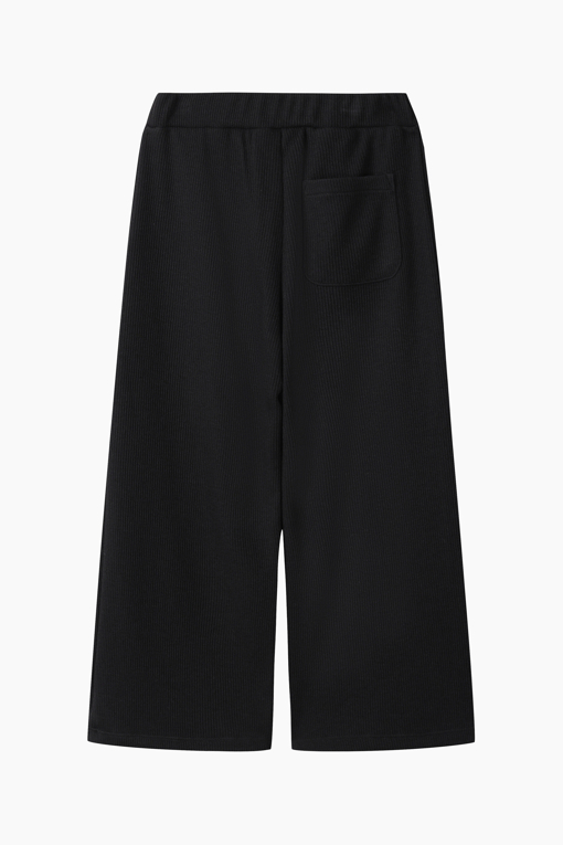 https://img.benettonmall.com/PARTS/KO/26F/QALG03641BK_MB_D11.jpg?cb=1784047865