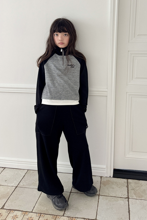 https://img.benettonmall.com/PARTS/KO/26F/QALG03641BK_MB_E0.jpg?cb=1788777065