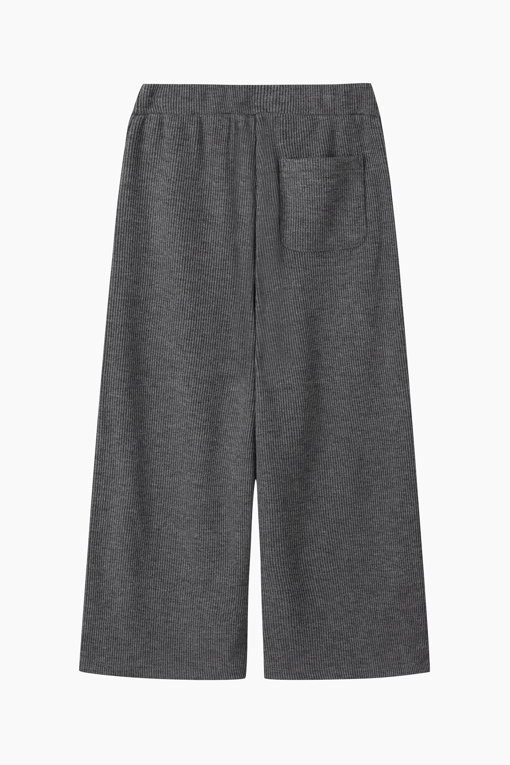 https://img.benettonmall.com/PARTS/KO/26F/QALG03641CG_MB_D11.jpg?cb=1784047865