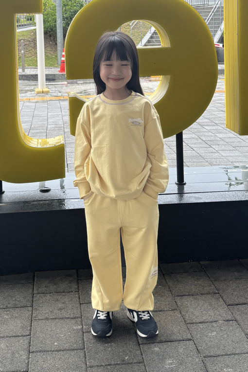 https://img.benettonmall.com/PARTS/KO/26F/QAMT01641YE_MB_E1.jpg?cb=1789657820