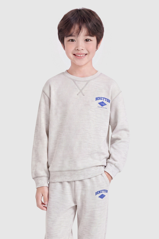 https://img.benettonmall.com/PARTS/KO/26F/QAMT02641MG_MB_D0.jpg