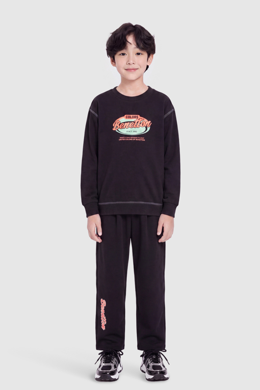 https://img.benettonmall.com/PARTS/KO/26F/QAMT04641BK_MB_D4.jpg