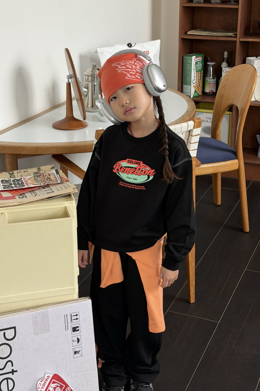 https://img.benettonmall.com/PARTS/KO/26F/QAMT04641BK_MB_E1.jpg?cb=1789473790