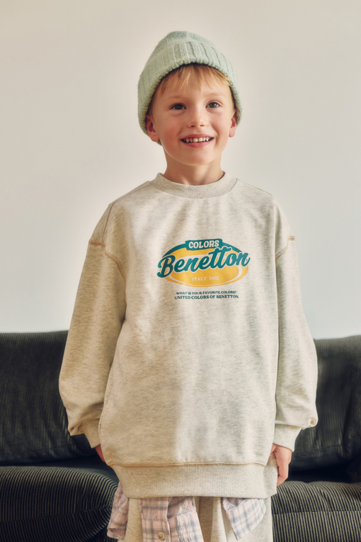 https://img.benettonmall.com/PARTS/KO/26F/QAMT04641OT_MB_D0.jpg