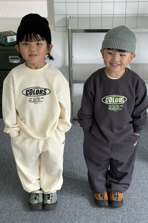 https://img.benettonmall.com/PARTS/KO/26F/QAMT05641IV_MB_E1.jpg?cb=1789473790