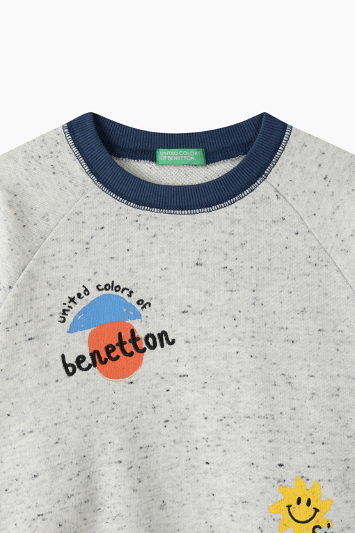 https://img.benettonmall.com/PARTS/KO/26F/QAMT07641MG_MB_D2.jpg