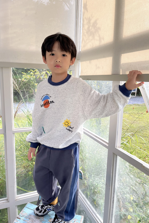 https://img.benettonmall.com/PARTS/KO/26F/QAMT07641MG_MB_E2.jpg?cb=1788777065