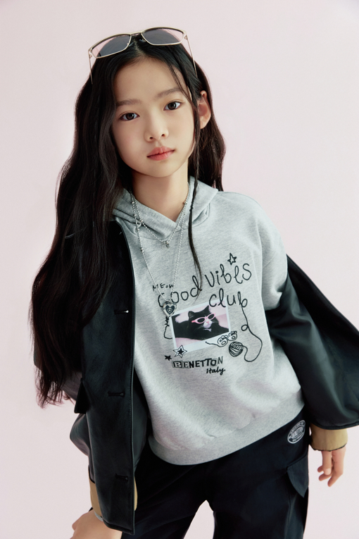 https://img.benettonmall.com/PARTS/KO/26F/QAMT10641MG_MB_L0.jpg?cb=1788777065