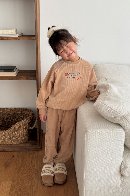 https://img.benettonmall.com/PARTS/KO/26F/QAMT13661BE_MB_E2.jpg?cb=1792343679