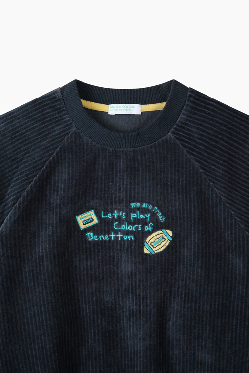 https://img.benettonmall.com/PARTS/KO/26F/QAMT13661NY_MB_D2.jpg