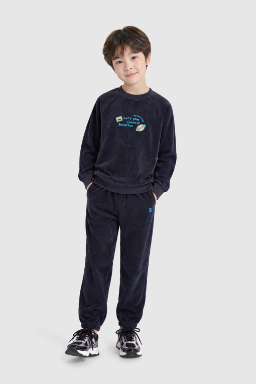 https://img.benettonmall.com/PARTS/KO/26F/QAMT13661NY_MB_M3.jpg