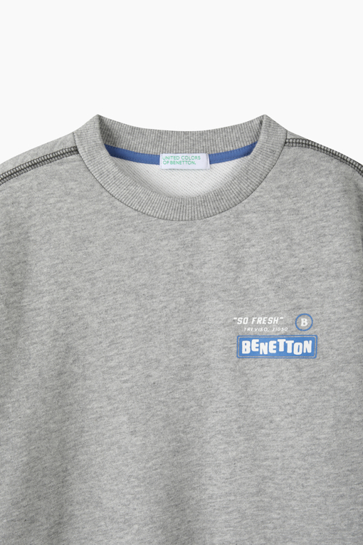 https://img.benettonmall.com/PARTS/KO/26F/QAMT15661MG_MB_D2.jpg