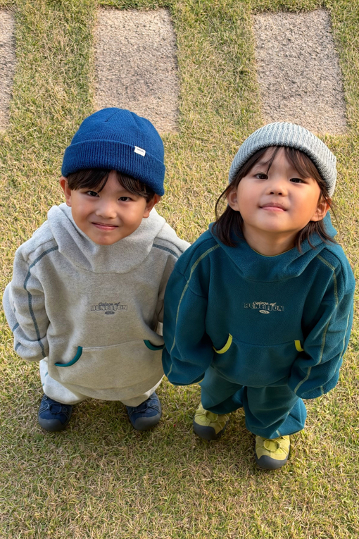 https://img.benettonmall.com/PARTS/KO/26F/QAMT16661OT_MB_E4.jpg