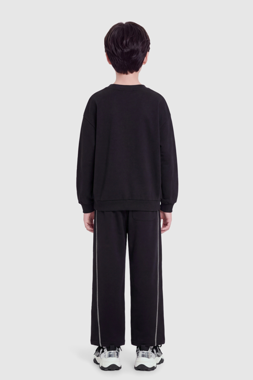 https://img.benettonmall.com/PARTS/KO/26F/QAMT19661BK_MB_M2.jpg