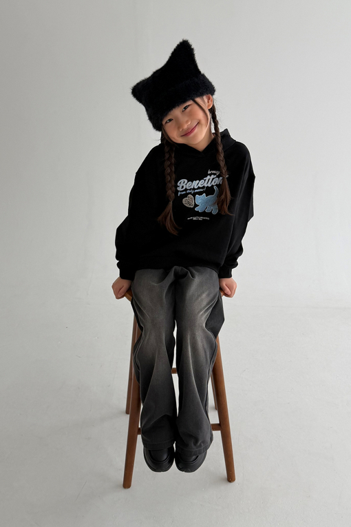 https://img.benettonmall.com/PARTS/KO/26F/QAMT26661BK_MB_E0.jpg