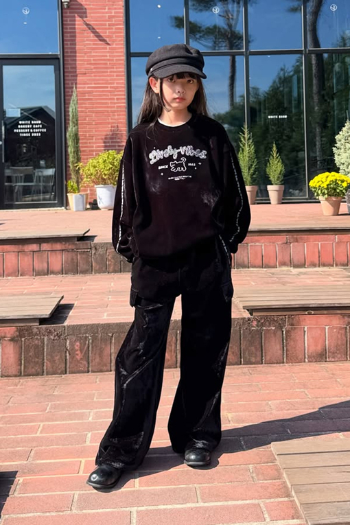 https://img.benettonmall.com/PARTS/KO/26F/QAMT27661BK_MB_E1.jpg