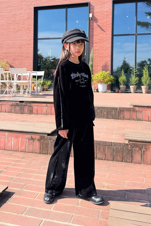 https://img.benettonmall.com/PARTS/KO/26F/QAMT27661BK_MB_E3.jpg