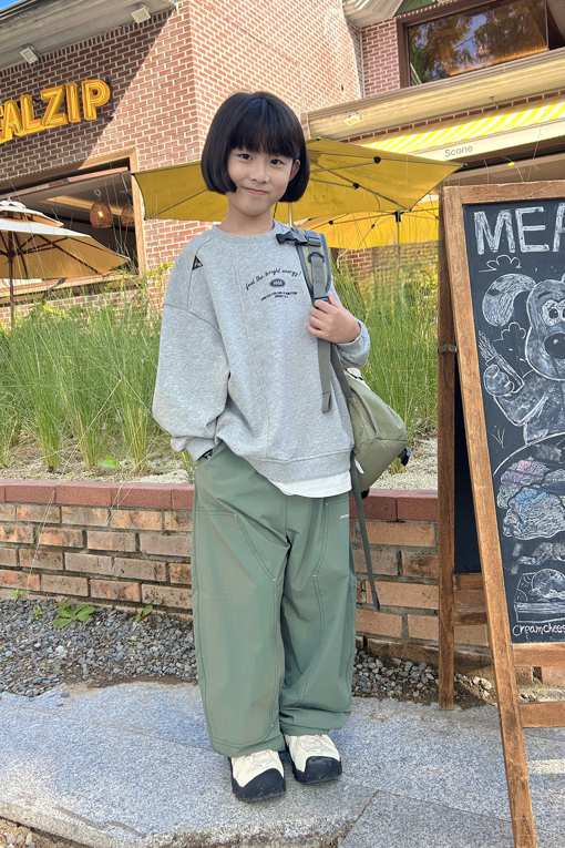 https://img.benettonmall.com/PARTS/KO/26F/QAMT30661MG_MB_E1.jpg