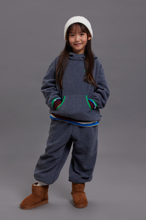 https://img.benettonmall.com/PARTS/KO/26F/QAMTG1661CG_MB_M3.jpg