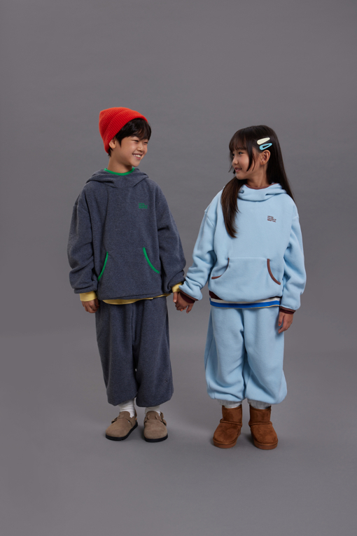 https://img.benettonmall.com/PARTS/KO/26F/QAMTG1661LB_MB_M0.jpg