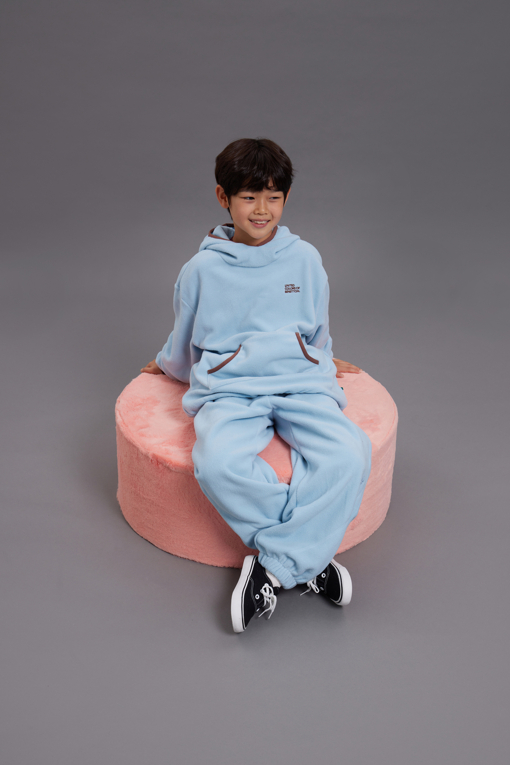 https://img.benettonmall.com/PARTS/KO/26F/QAMTG1661LB_MB_M1.jpg