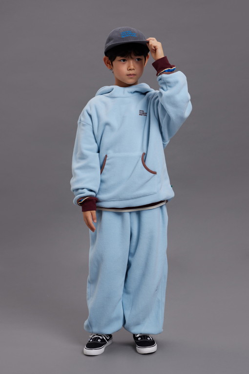 https://img.benettonmall.com/PARTS/KO/26F/QAMTG1661LB_MB_M10.jpg