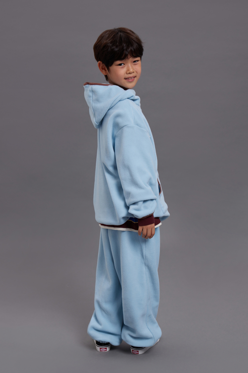 https://img.benettonmall.com/PARTS/KO/26F/QAMTG1661LB_MB_M11.jpg