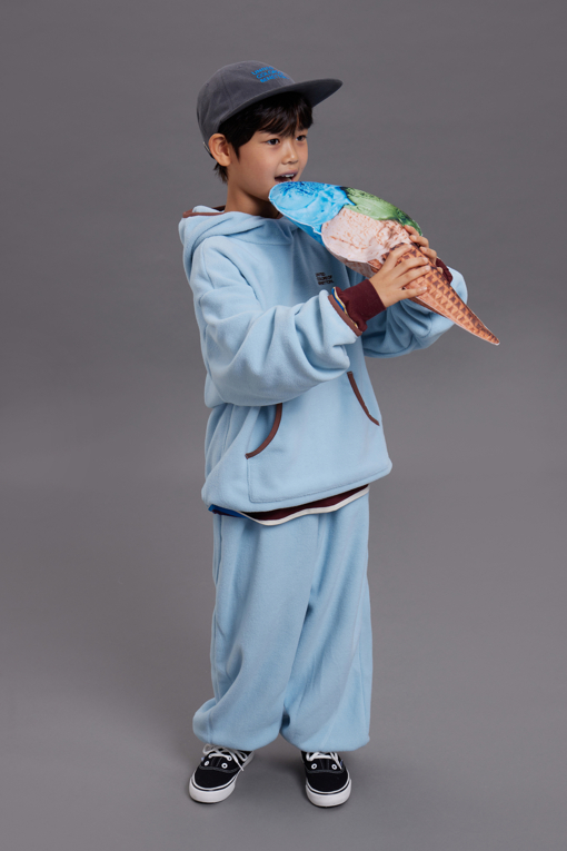 https://img.benettonmall.com/PARTS/KO/26F/QAMTG1661LB_MB_M3.jpg